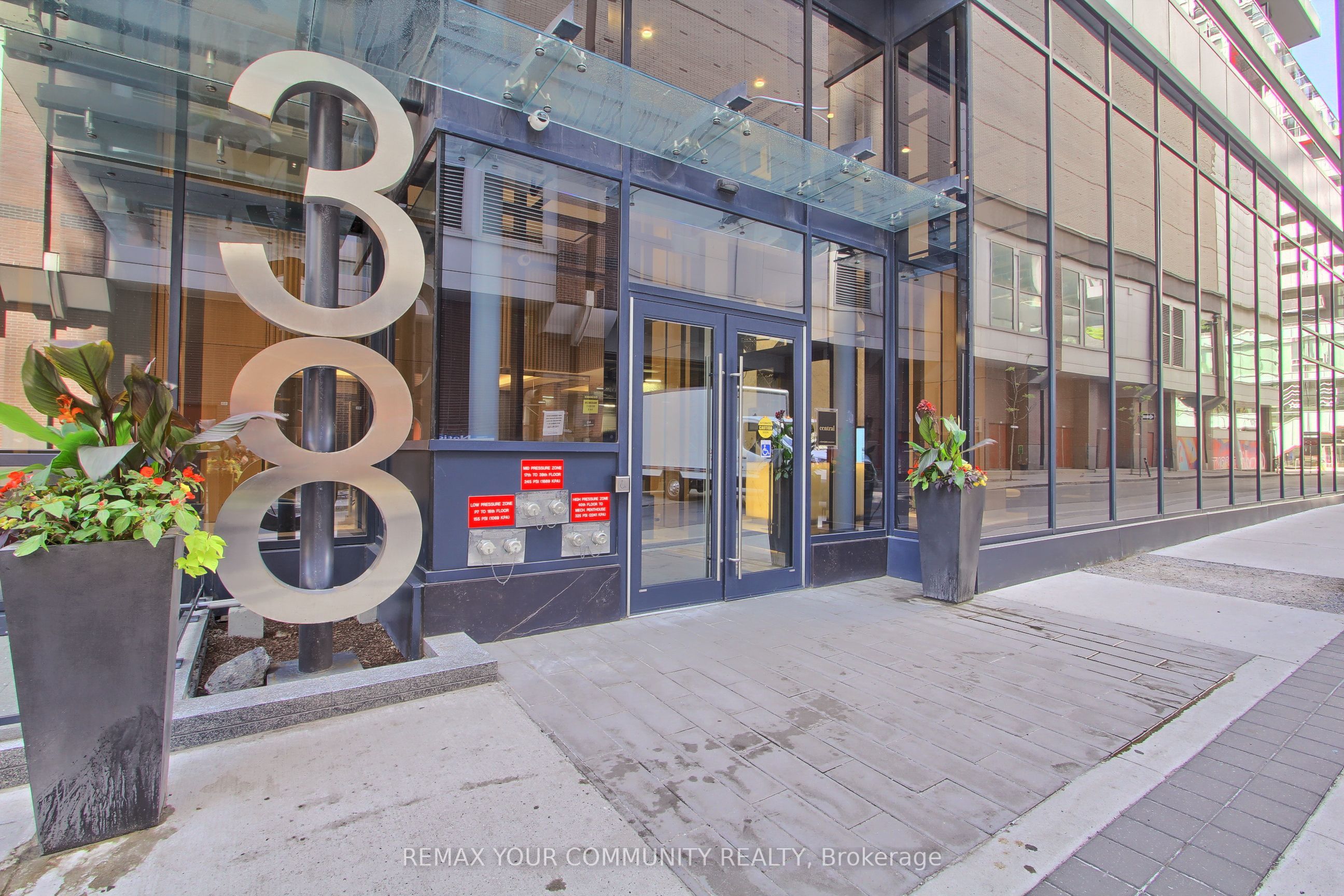 38 Widmer Street 2809, Toronto, ON M5V 0P7 photo 3