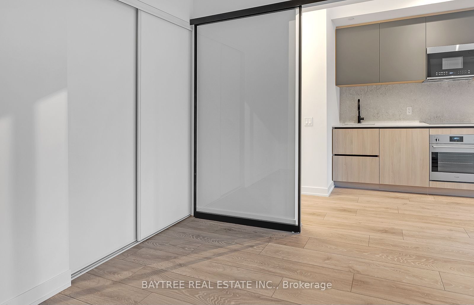 108 Peter Street 2703, Toronto, ON M5V 2G7 photo 3