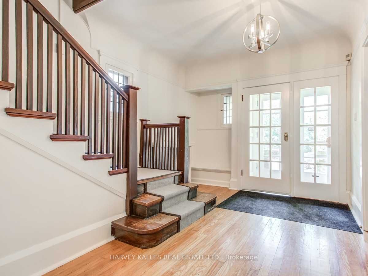 169 Balmoral Avenue, Toronto, ON M4V 1J8 photo 3