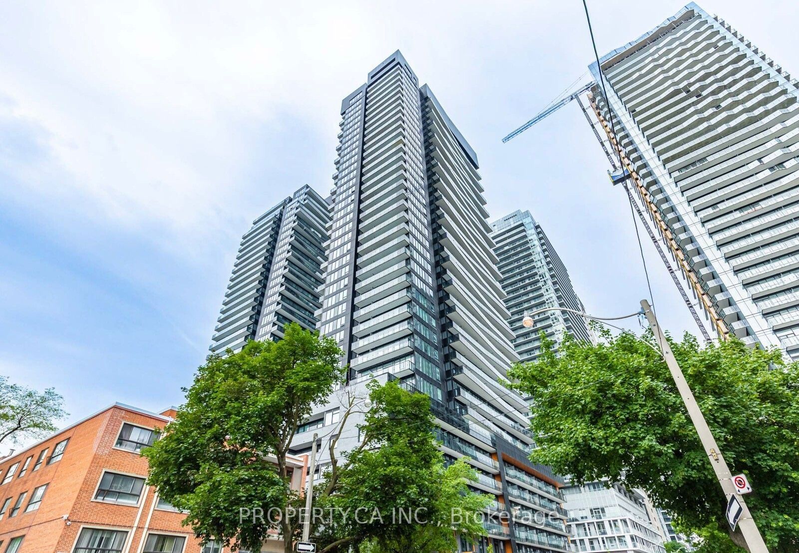 127 Broadway Avenue 803, Toronto, ON M4P 1V4