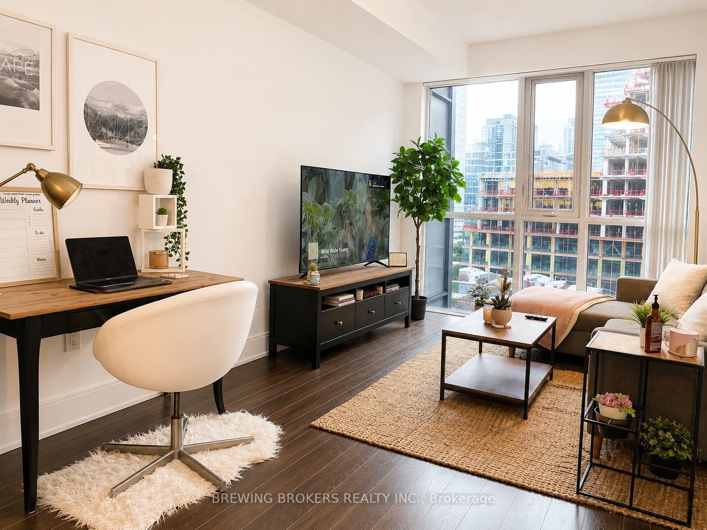 560 Front Street W 825, Toronto, ON M5V 1C1