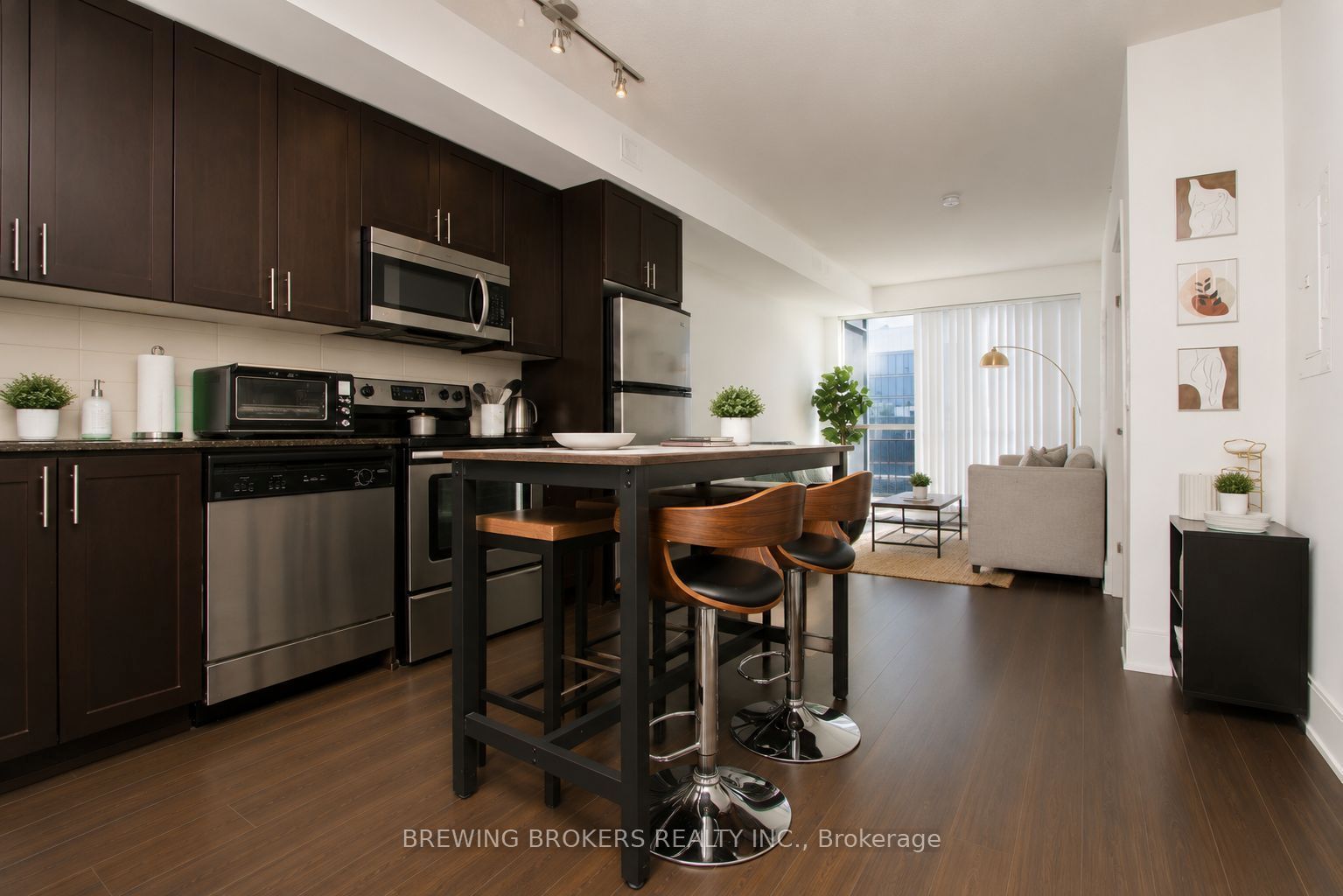 560 Front Street W 825, Toronto, ON M5V 1C1 photo 2