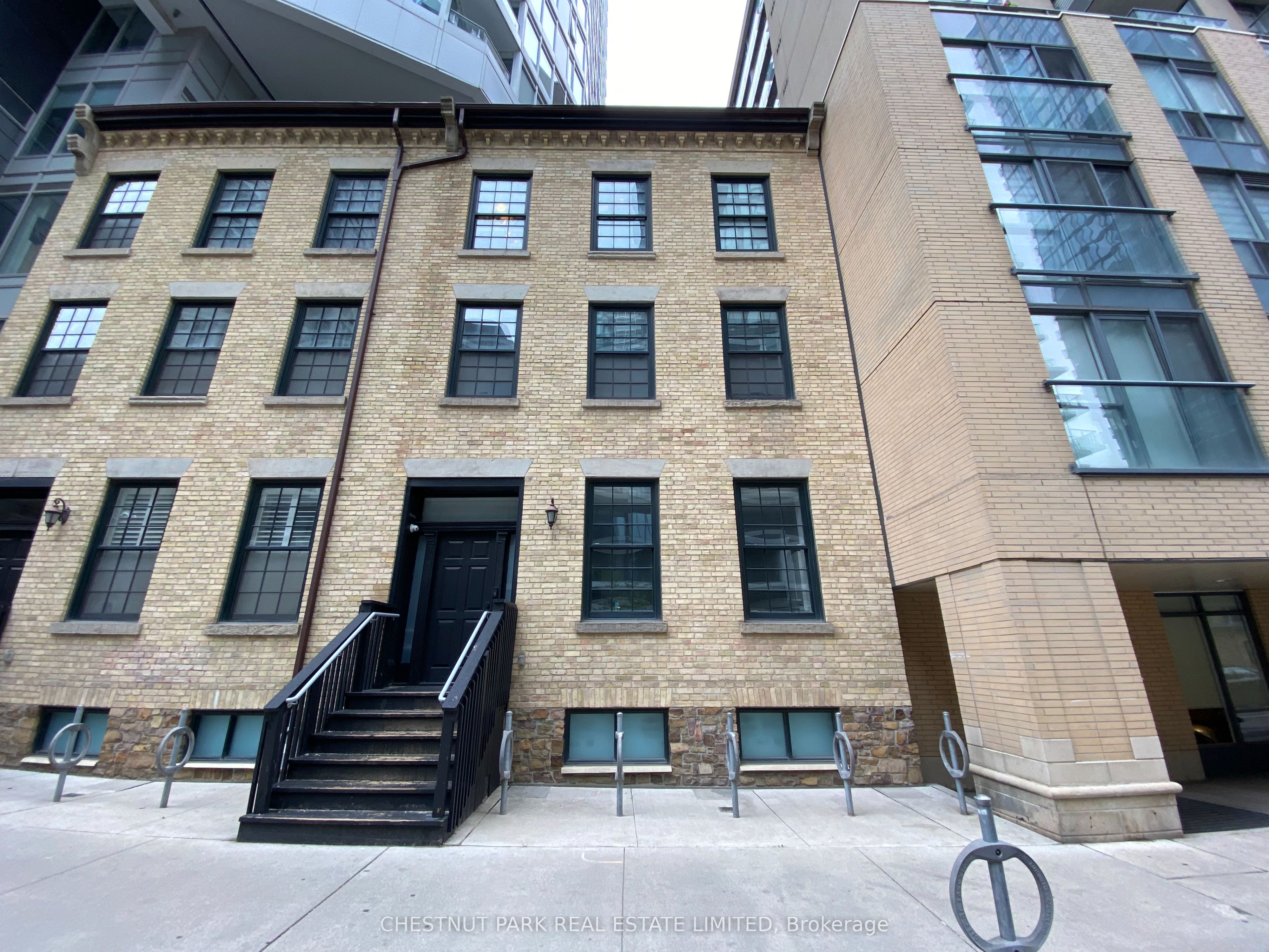 68 Shuter Street TH 2, Toronto, ON M5B 1B4