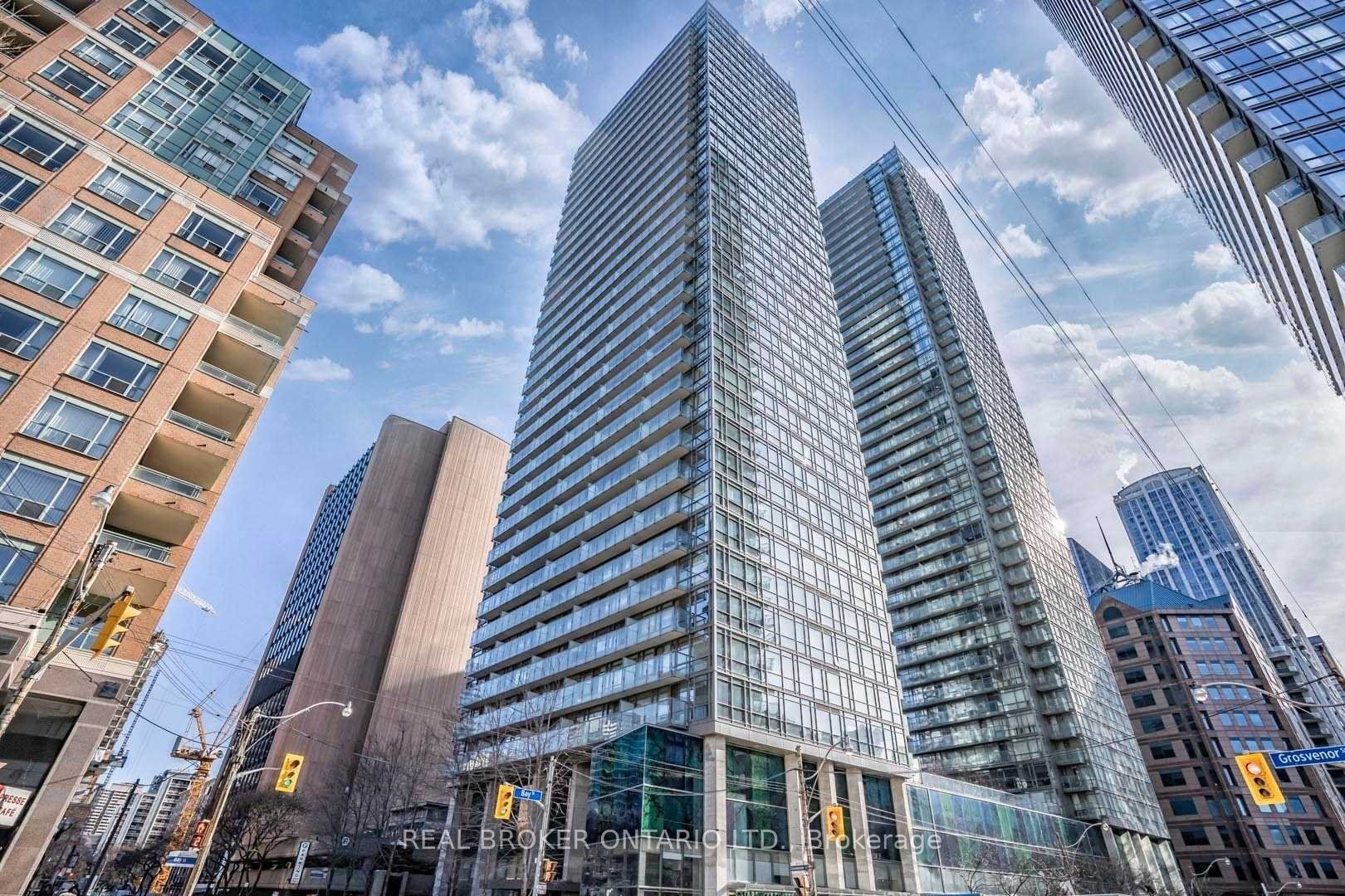 37 Grosvenor Street 3105, Toronto, ON M4Y 3G5