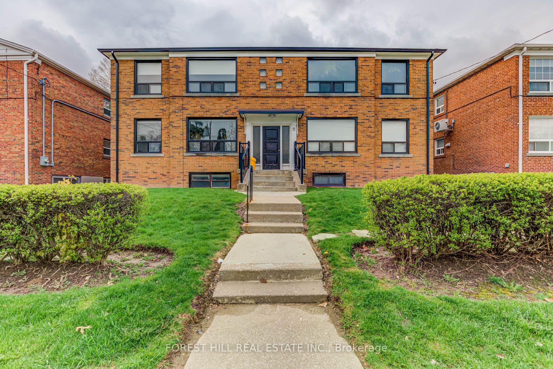 11 Markdale Avenue 1, Toronto, ON M6C 1S8