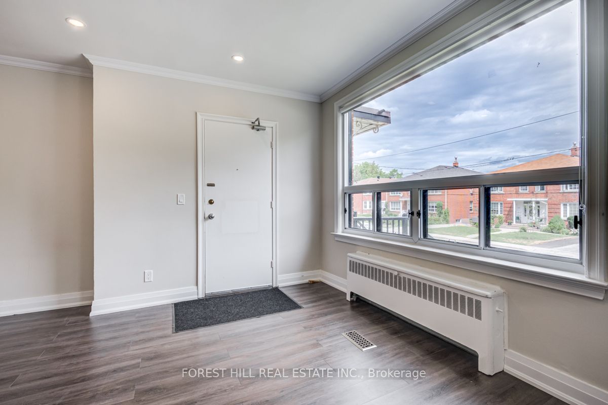 11 Markdale Avenue 1, Toronto, ON M6C 1S8 photo 2