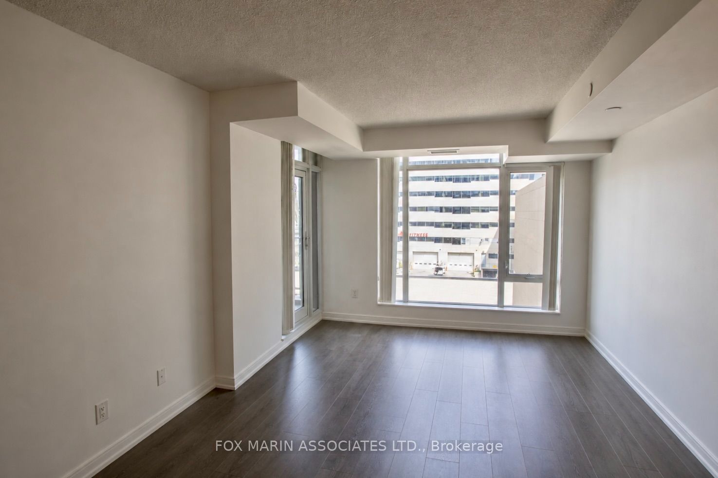 525 Adelaide Street W 614, Toronto, ON M5V 1T6 photo 4