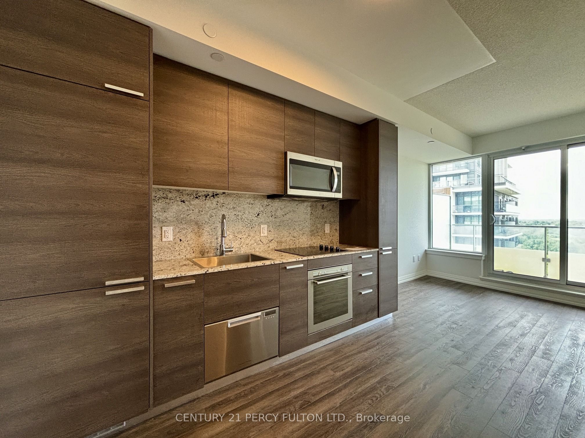 75 Canterbury Place 1609, Toronto, ON M2N 0L2 photo 4