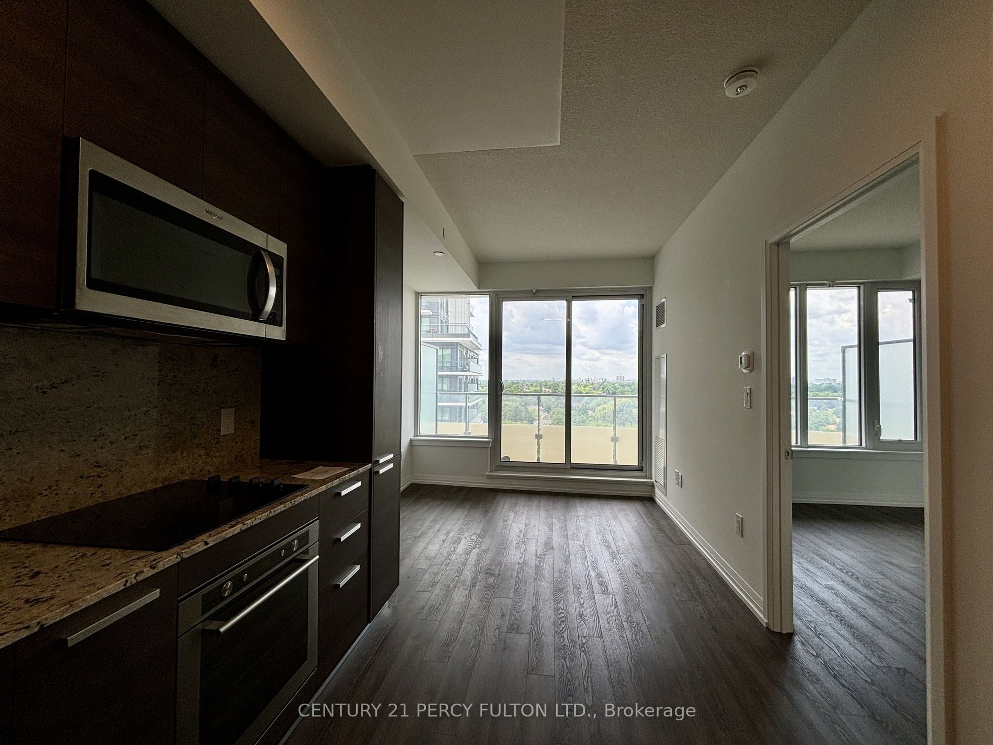75 Canterbury Place 1609, Toronto, ON M2N 0L2 photo 5