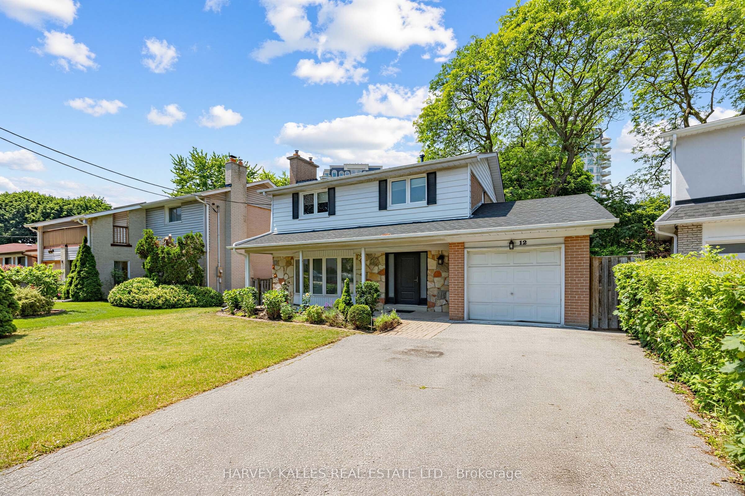 12 Longhope Place, Toronto, ON M2J 1Y2