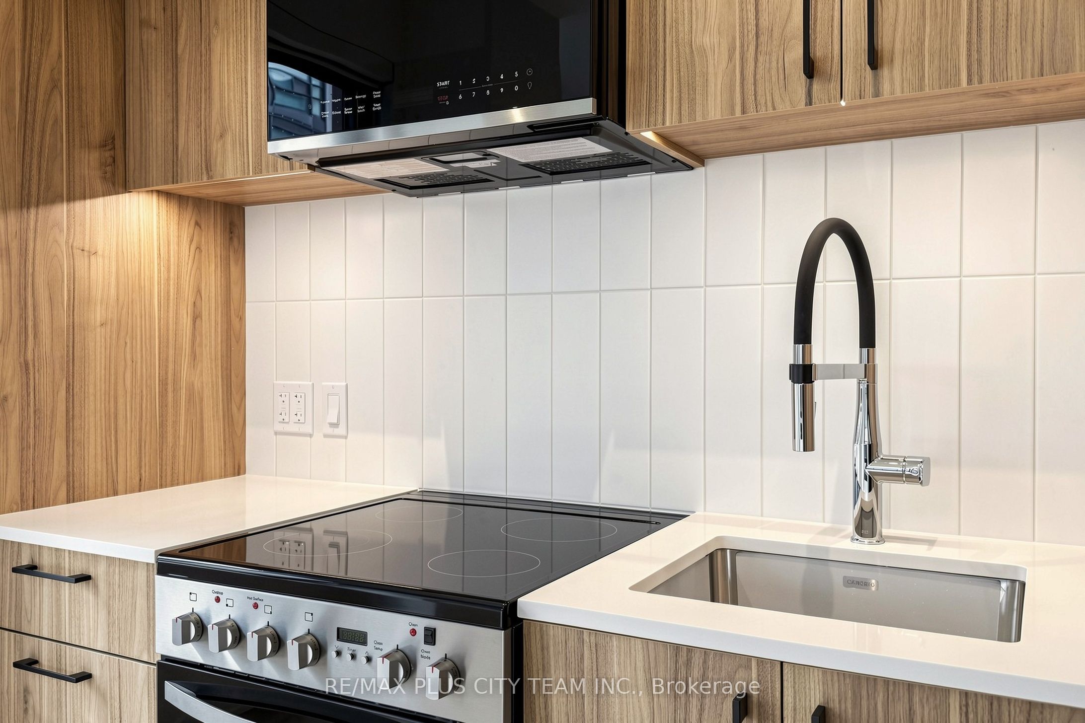 109 Erskine Avenue 409, Toronto, ON M4P 0G6 photo 3