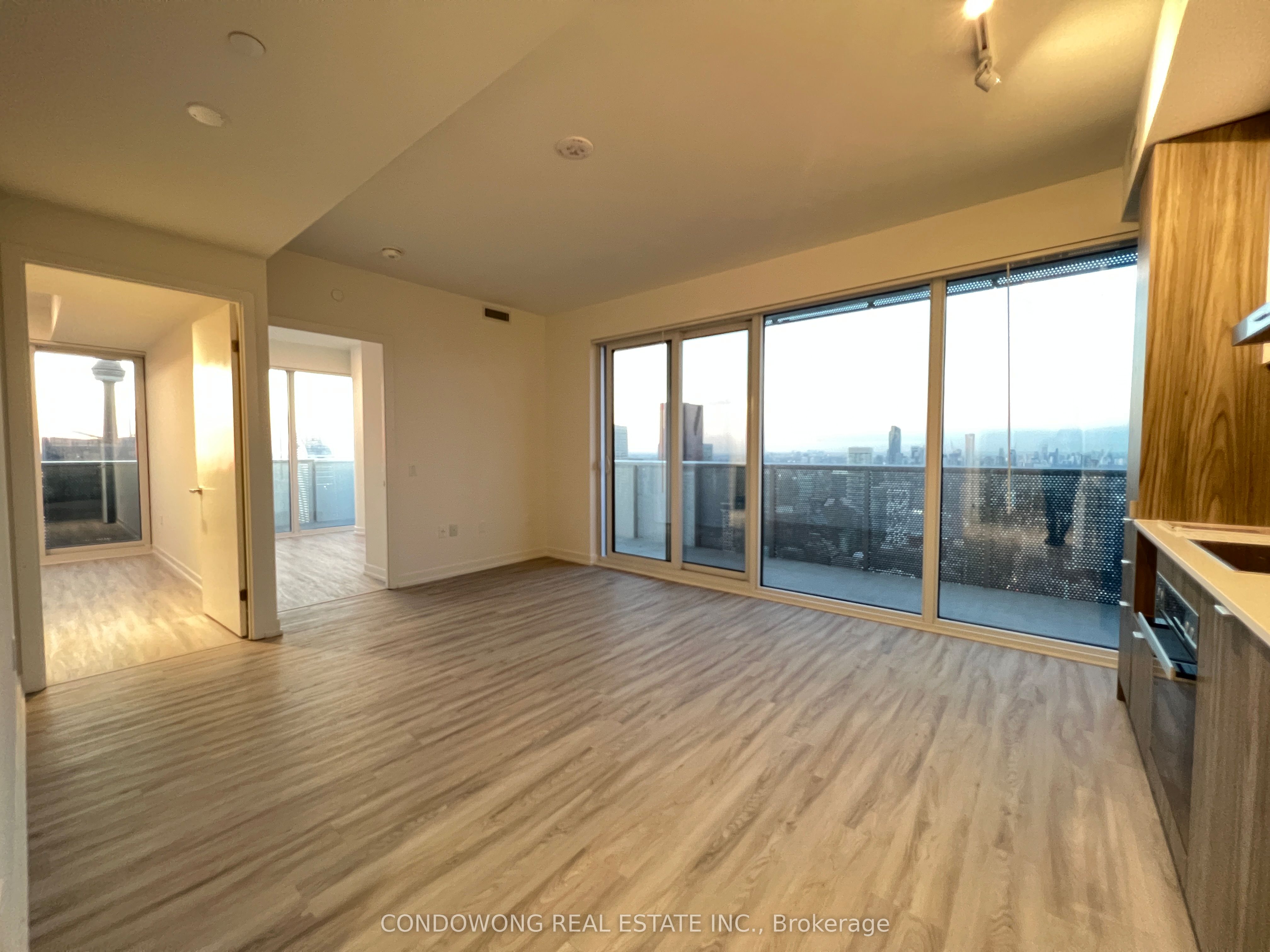 55 Cooper Street 7701, Toronto, ON M5E 0G1 photo 2