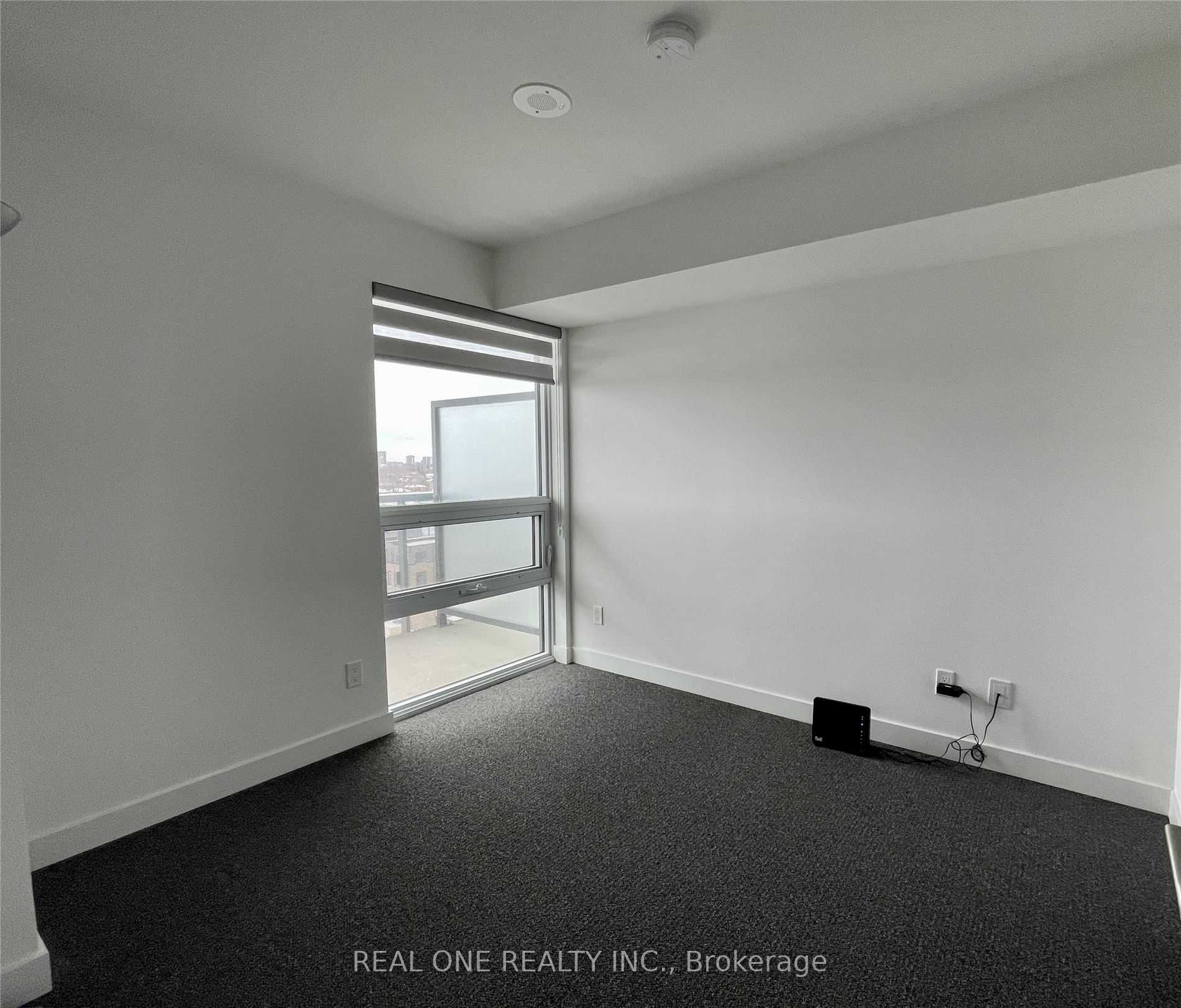 120 Varna Drive 914, Toronto, ON M6A 0B3 photo 5