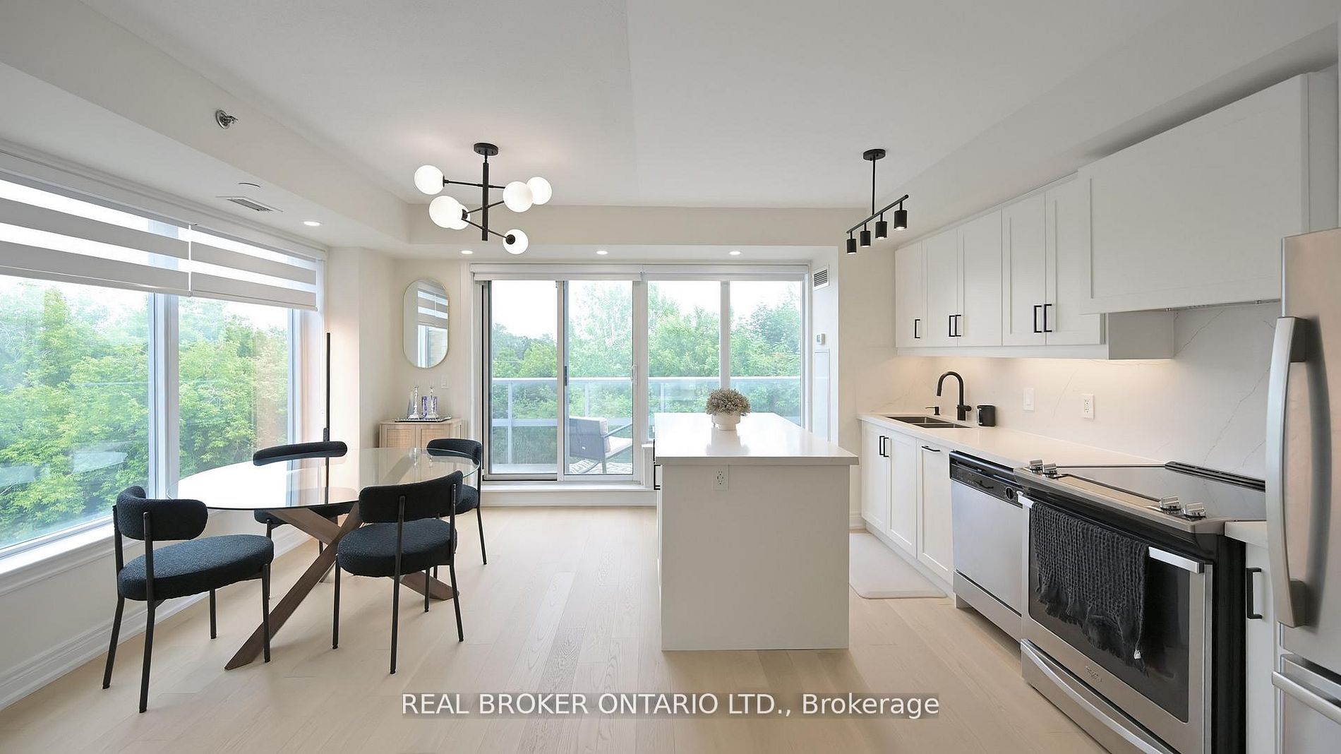 701 Sheppard Avenue W 415, Toronto, ON M3H 2S7 photo 2