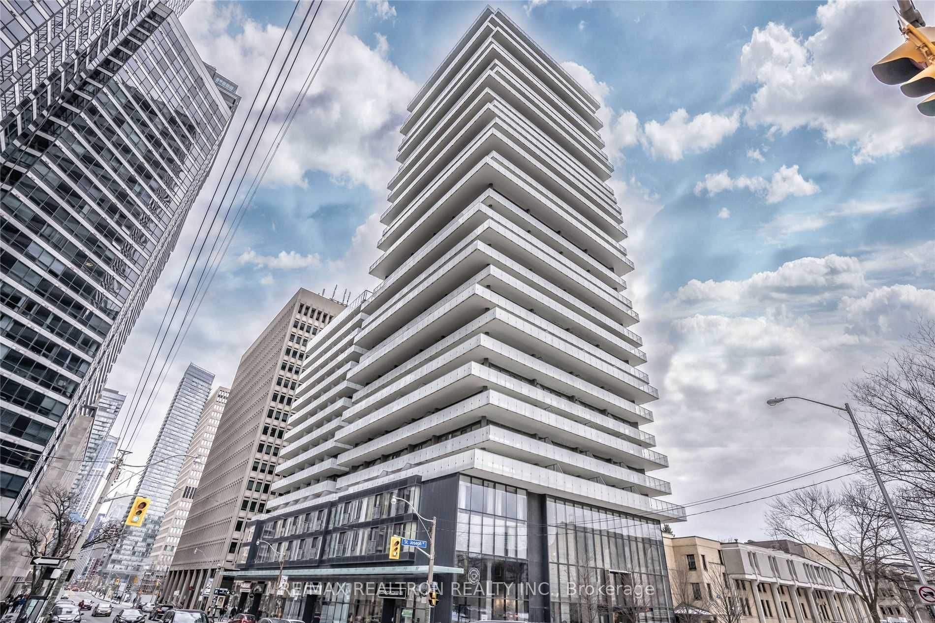 57 St Joseph Street 406, Toronto, ON M5S 0C5