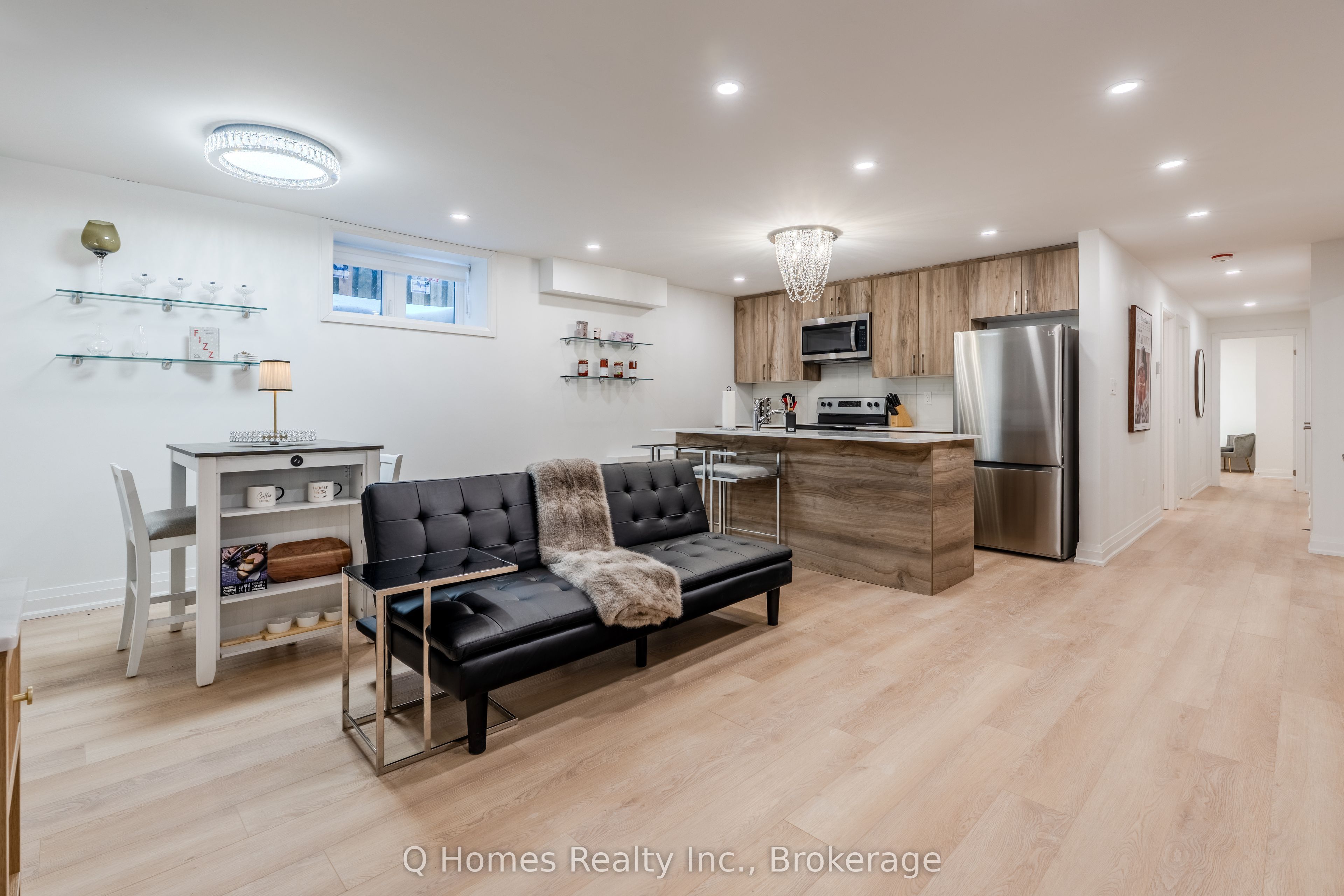 58 Mcnairn Avenue 8, Toronto, ON M5M 2H5 photo 3