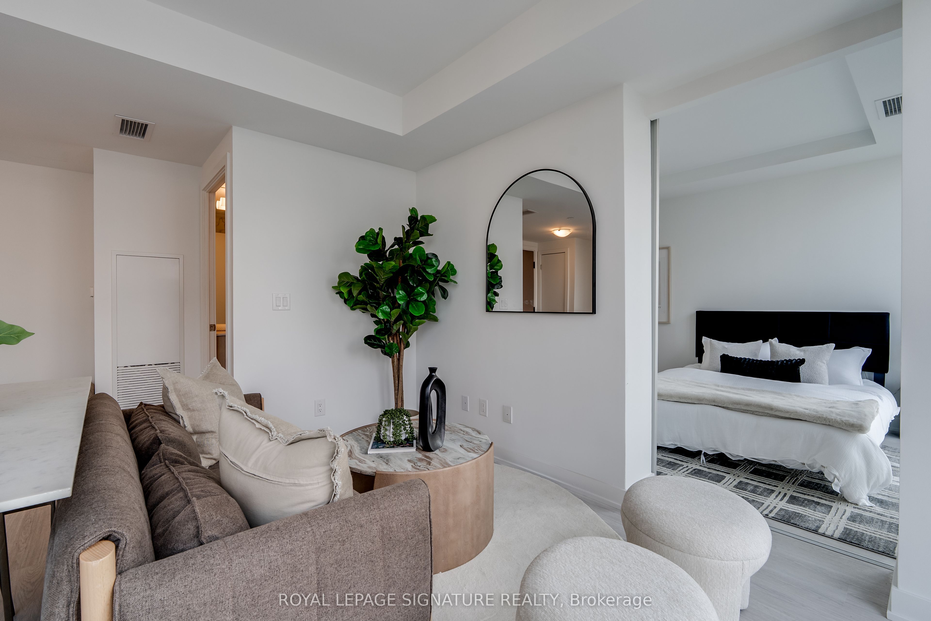 47 Mutual Street 3204, Toronto, ON M5B 0C6 photo 3