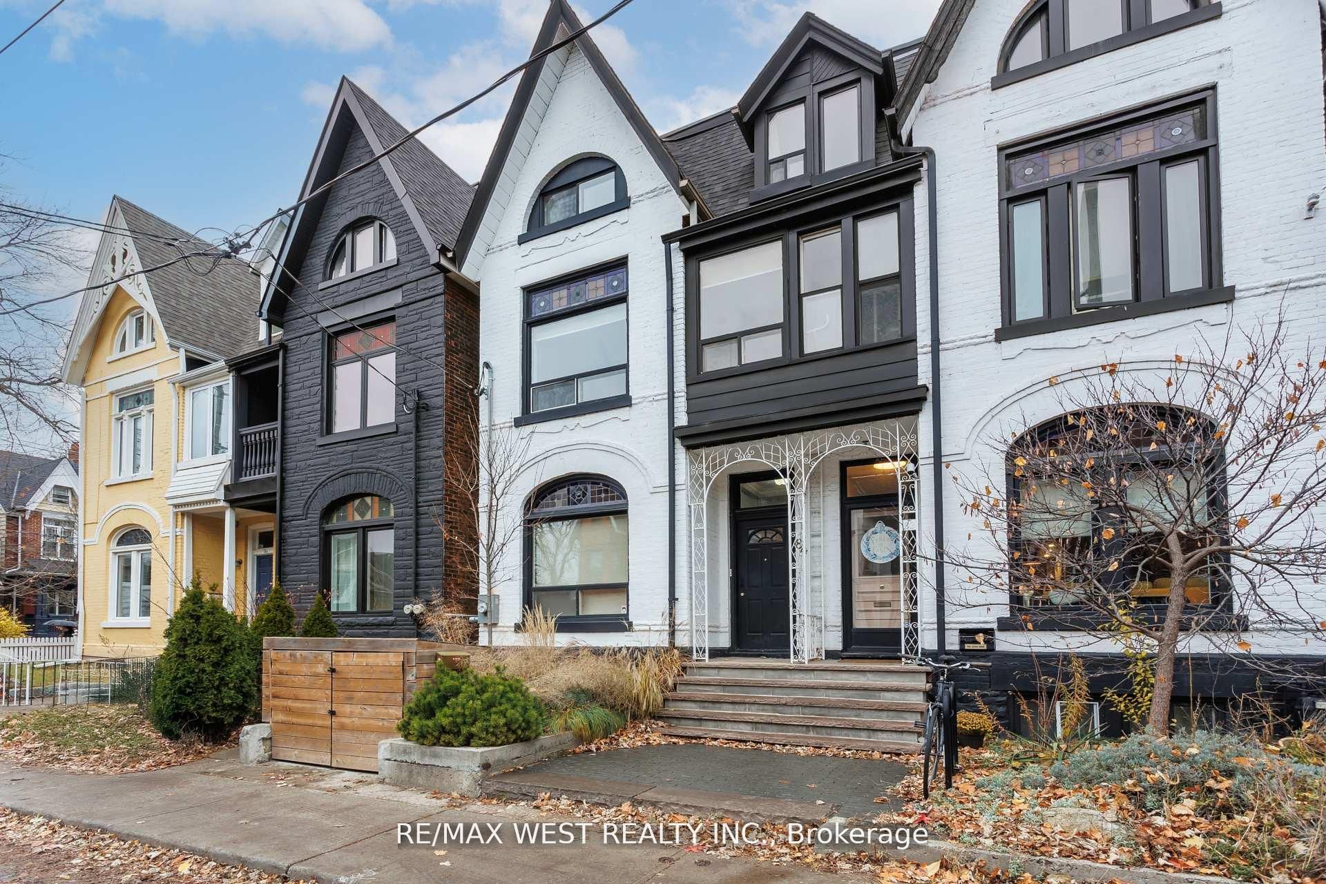 84 Mackenzie Crescent Basement, Toronto, ON M6J 1T3