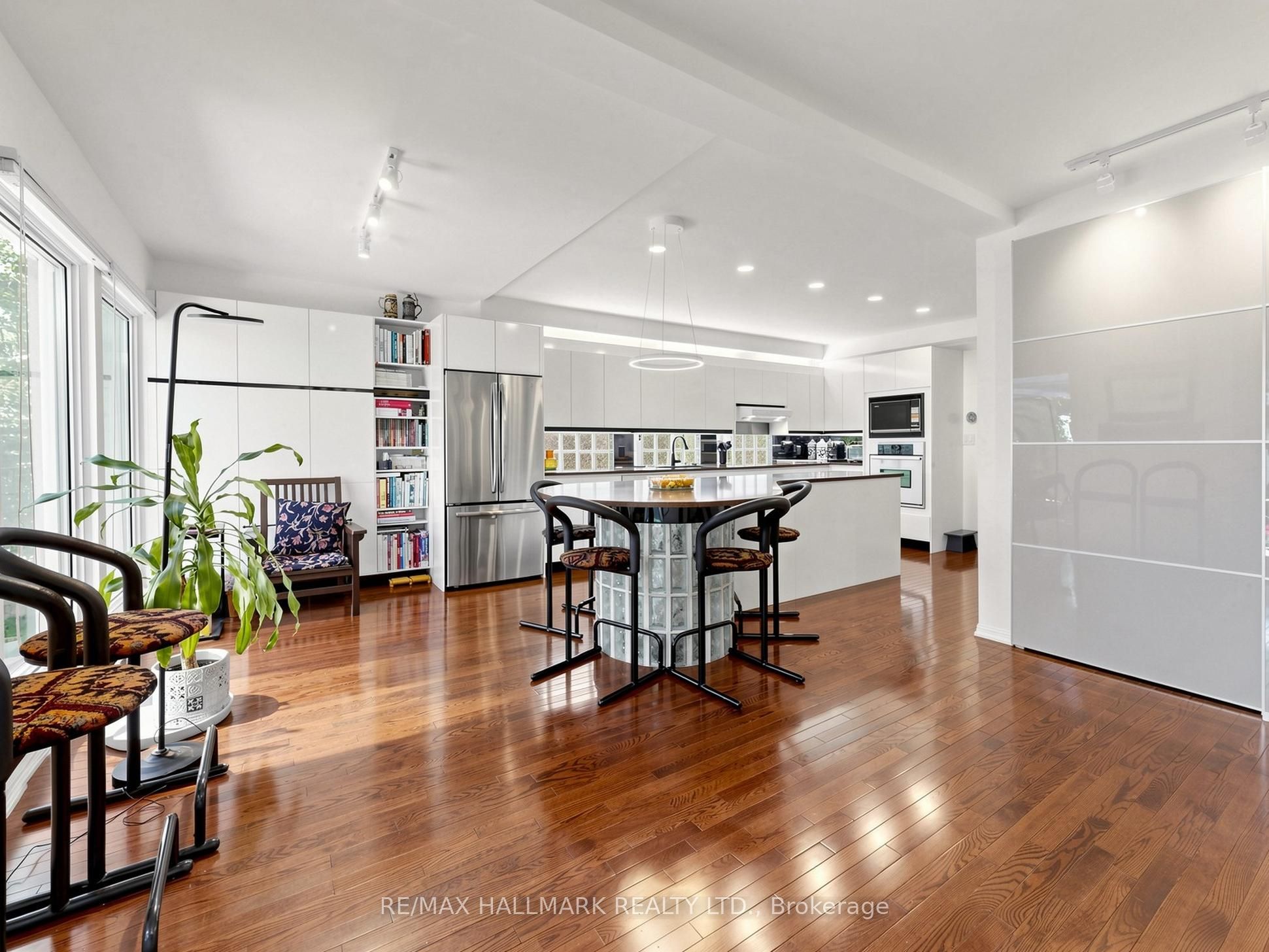 63 St Clements Avenue, Toronto, ON M4R 1H1 photo 5
