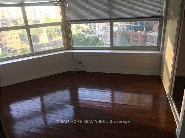 44 St Joseph Street 1106, Toronto, ON M4Y 2W4 photo 3