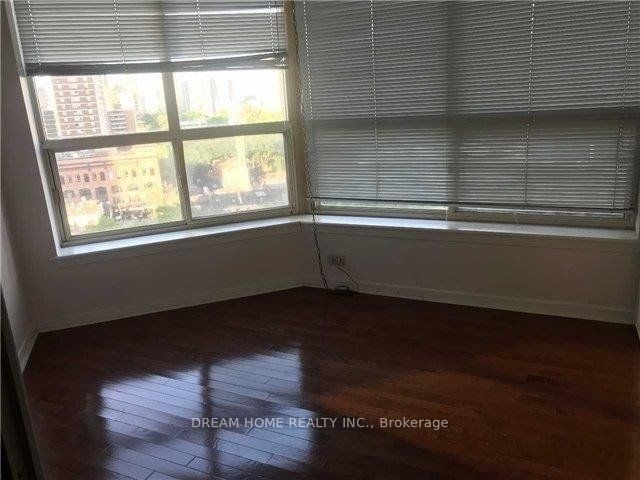 44 St Joseph Street 1106, Toronto, ON M4Y 2W4 photo 5