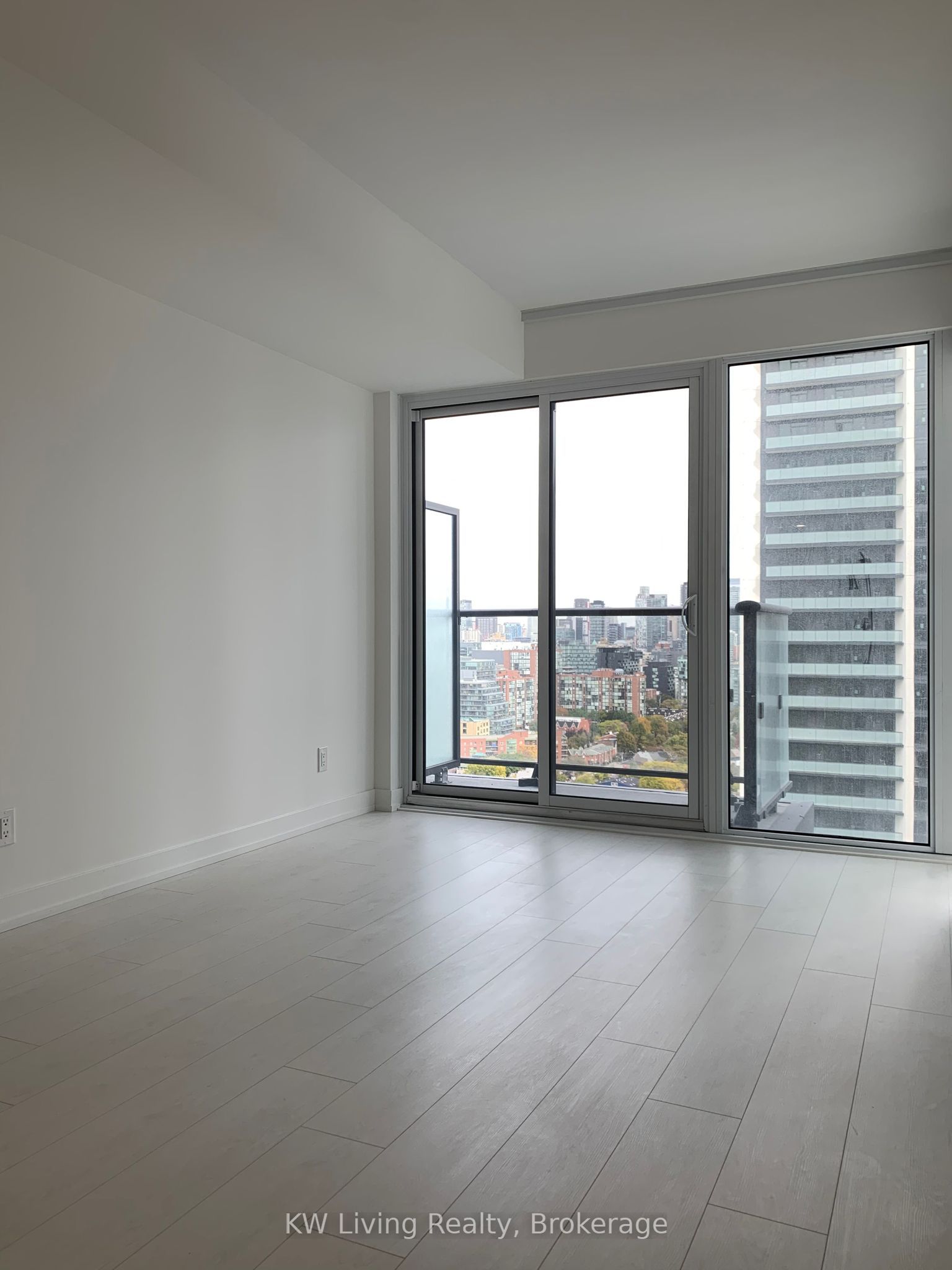 19 Western Battery Road 2605, Toronto, ON M6K 3S4 photo 3