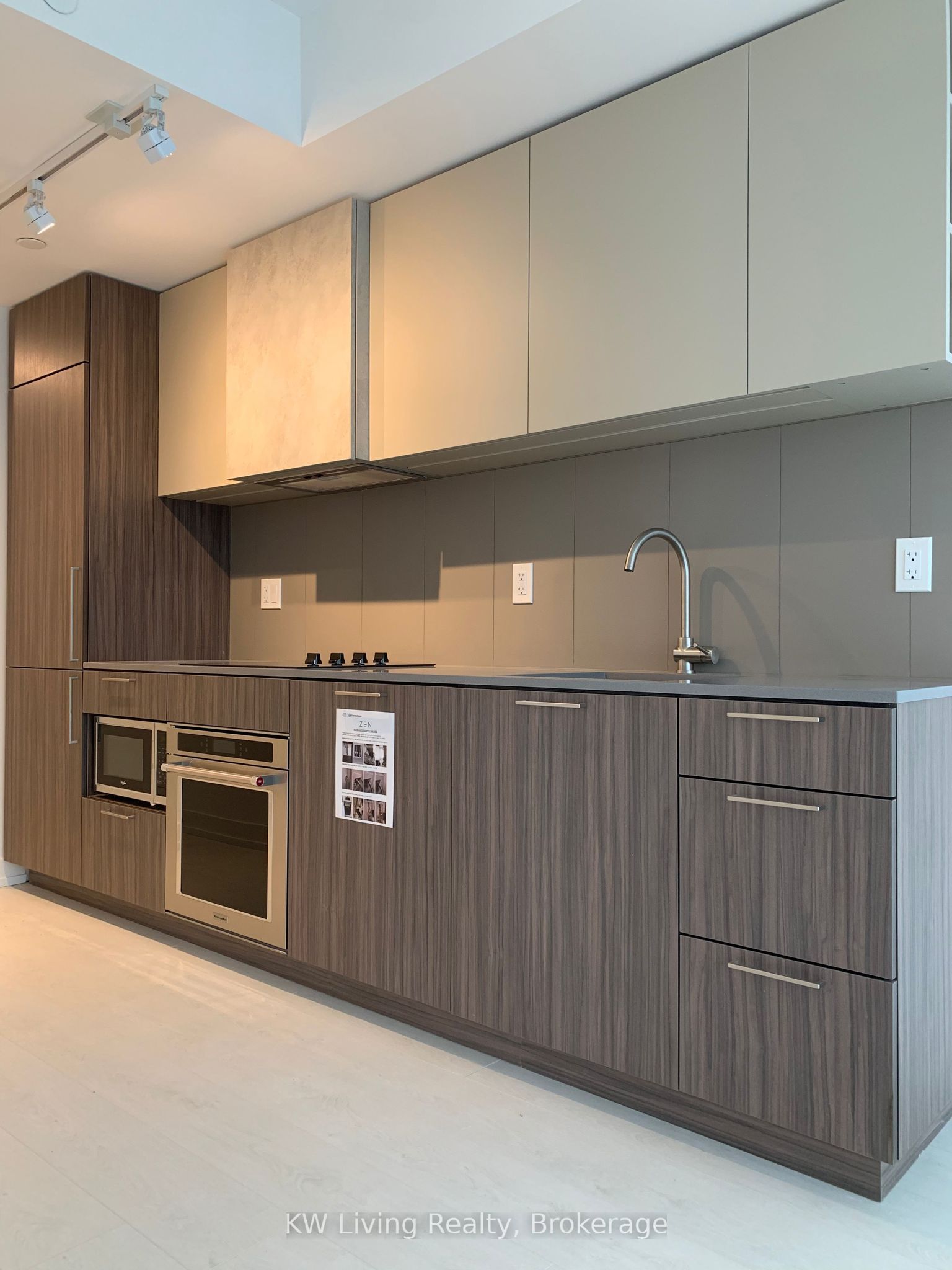 19 Western Battery Road 2605, Toronto, ON M6K 3S4 photo 4