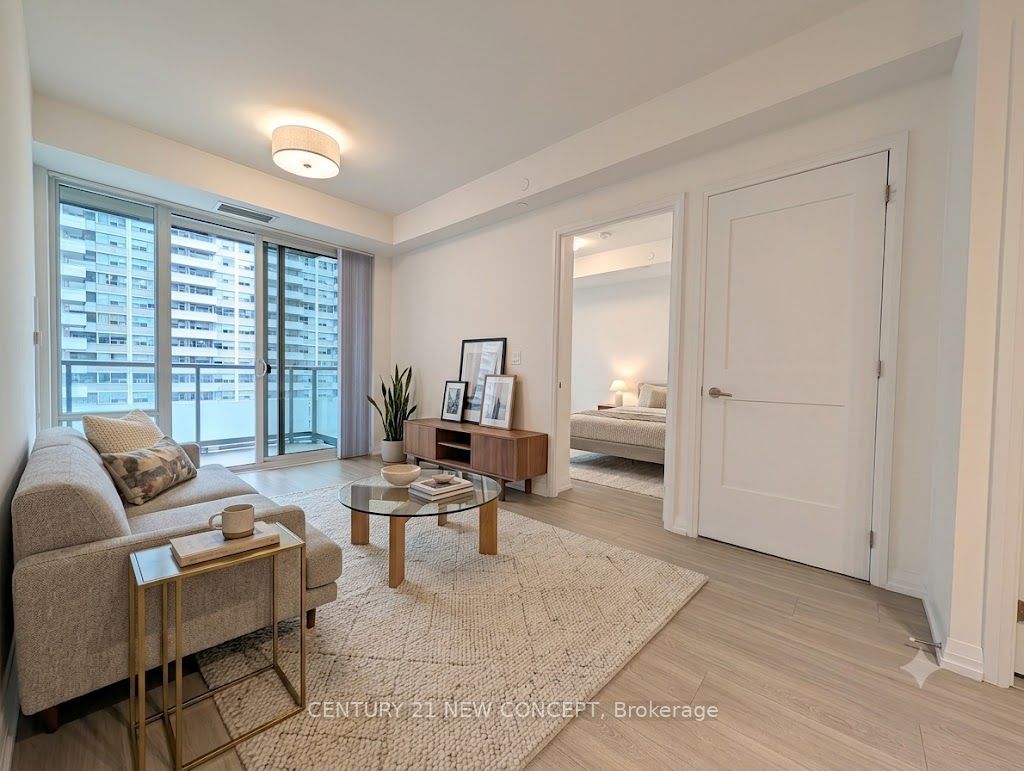 50 Dunfield Avenue 1820, Toronto, ON M4S 0E4 photo 2