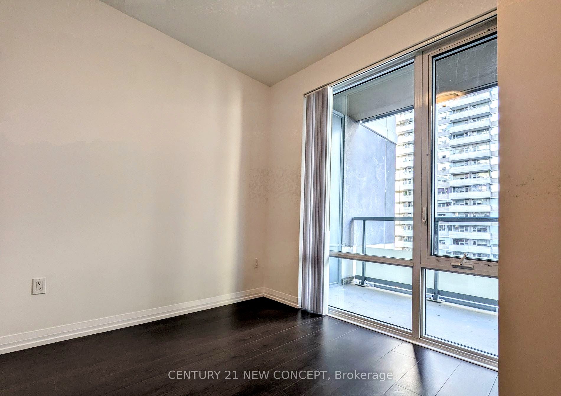 50 Dunfield Avenue 1820, Toronto, ON M4S 0E4 photo 5