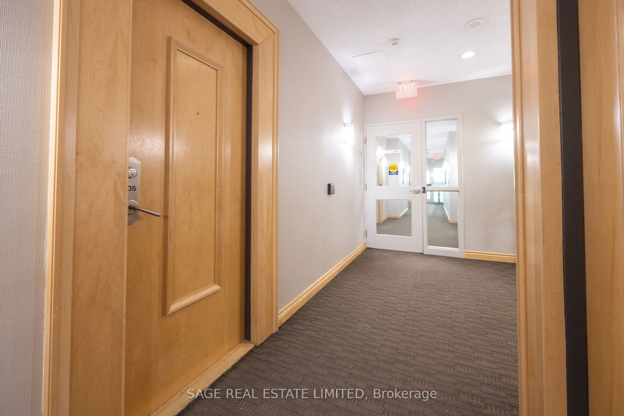 212 Eglinton Avenue E 205, Toronto, ON M4P 0A3 photo 5