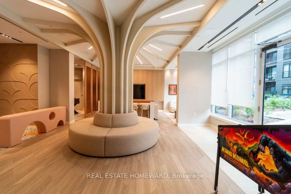 10 Oak Street 1703, Toronto, ON M5A 0Z1 photo 4