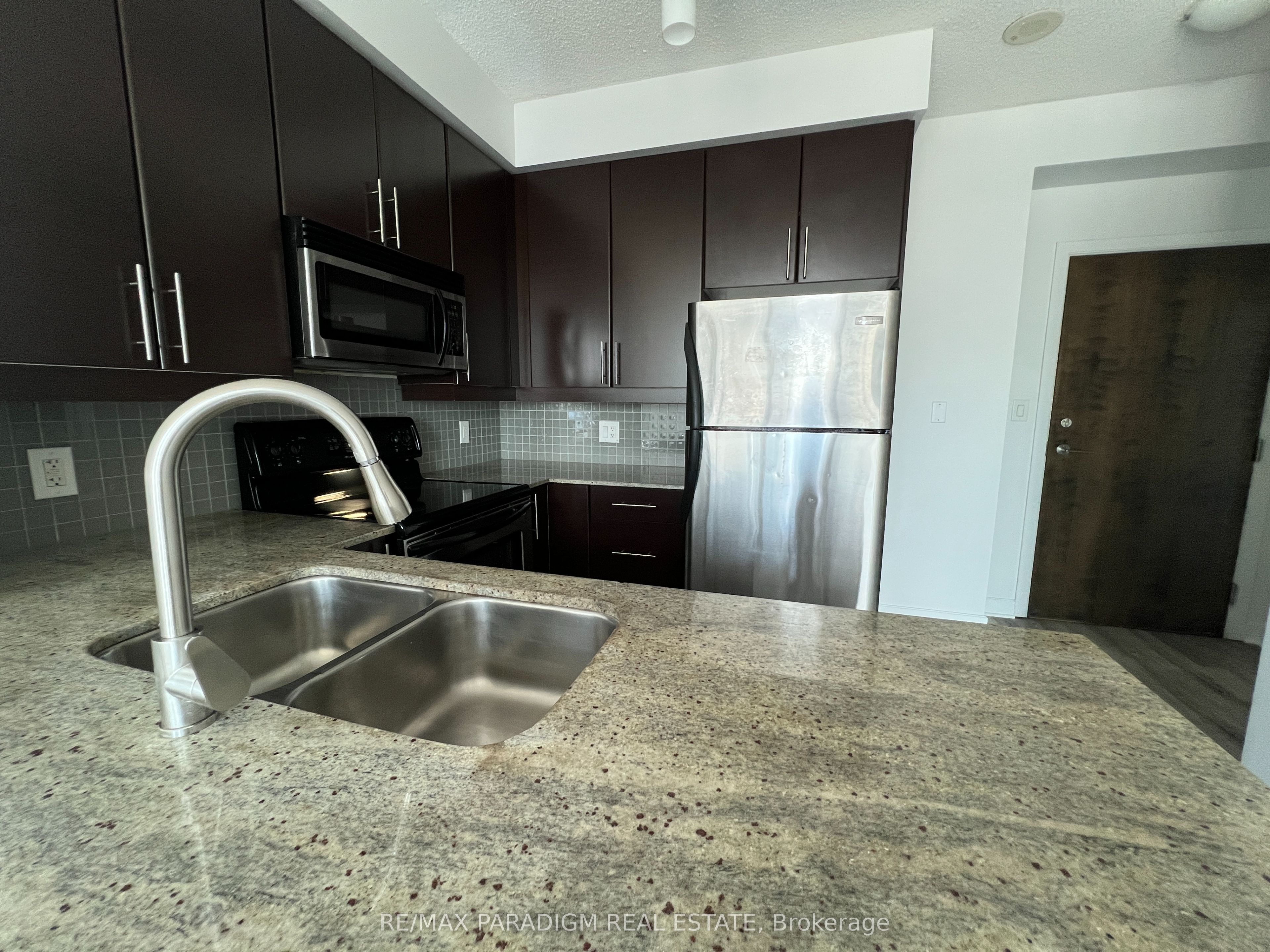18 Harbour Street 1701, Toronto, ON M5J 2Z6 photo 4