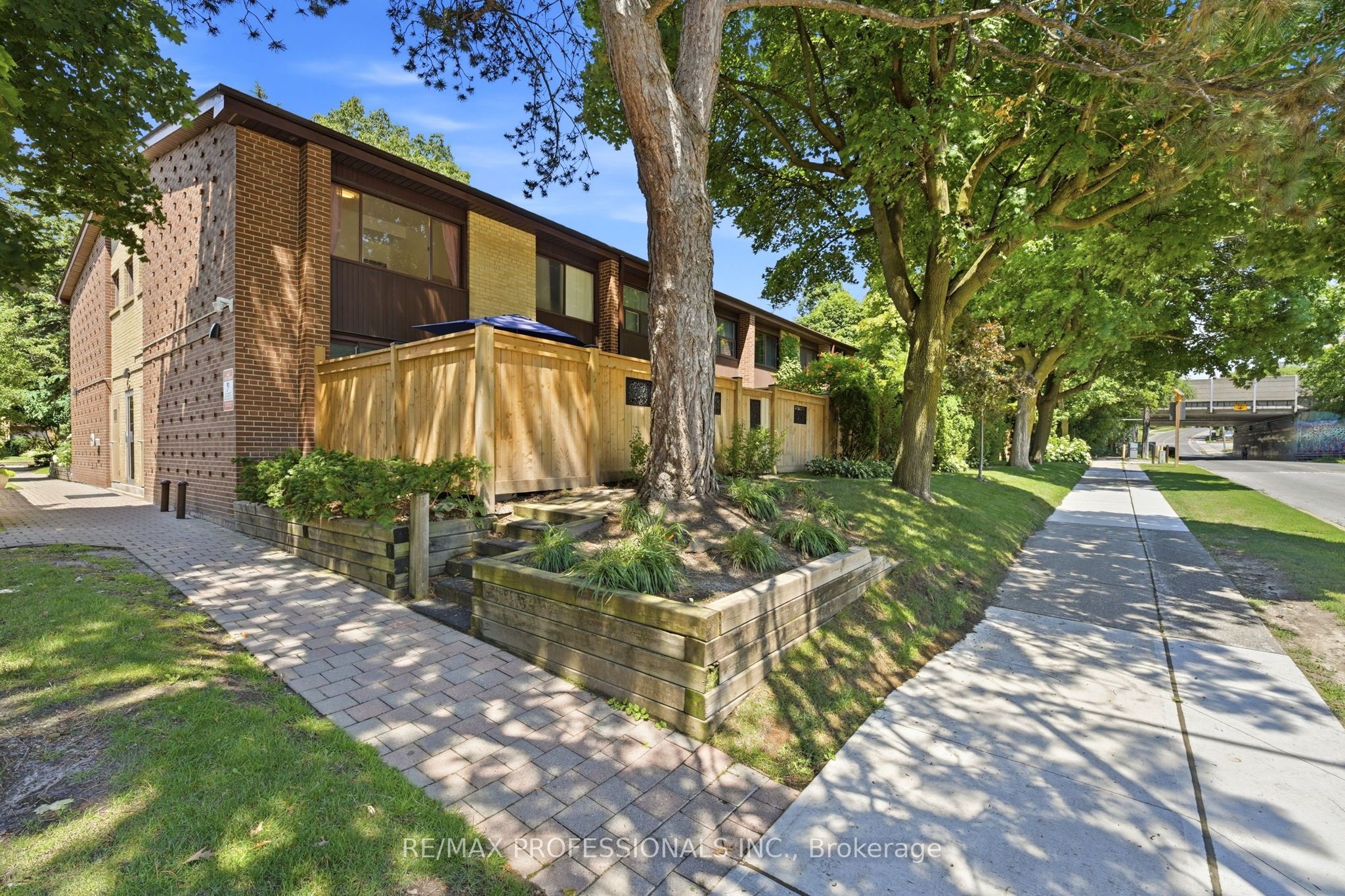48 Three Valleys Drive 12, Toronto, ON M3A 3B5