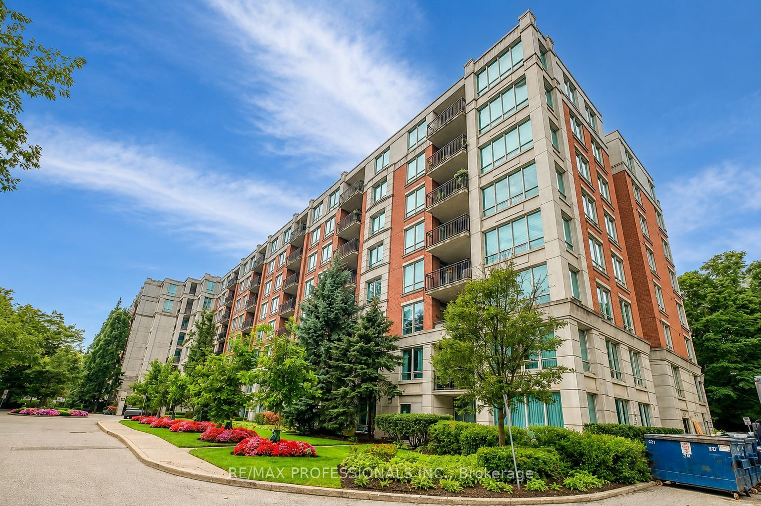18 William Carson Crescent 305, Toronto, ON M2P 2G6