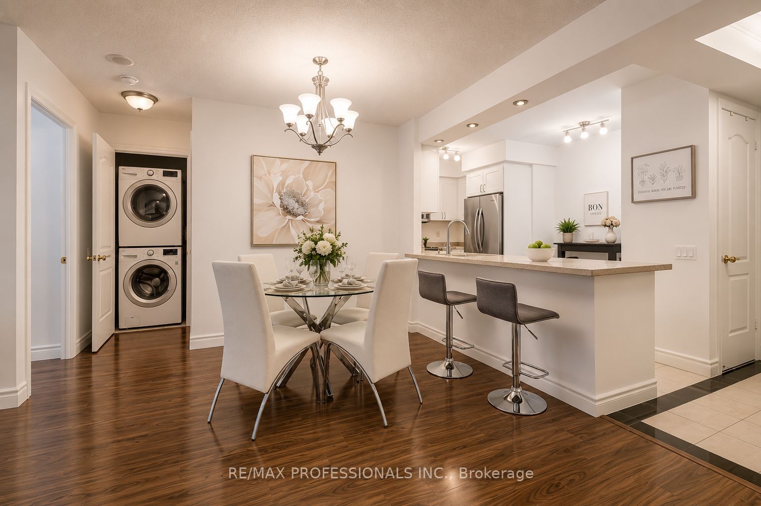 18 William Carson Crescent 305, Toronto, ON M2P 2G6 photo 2