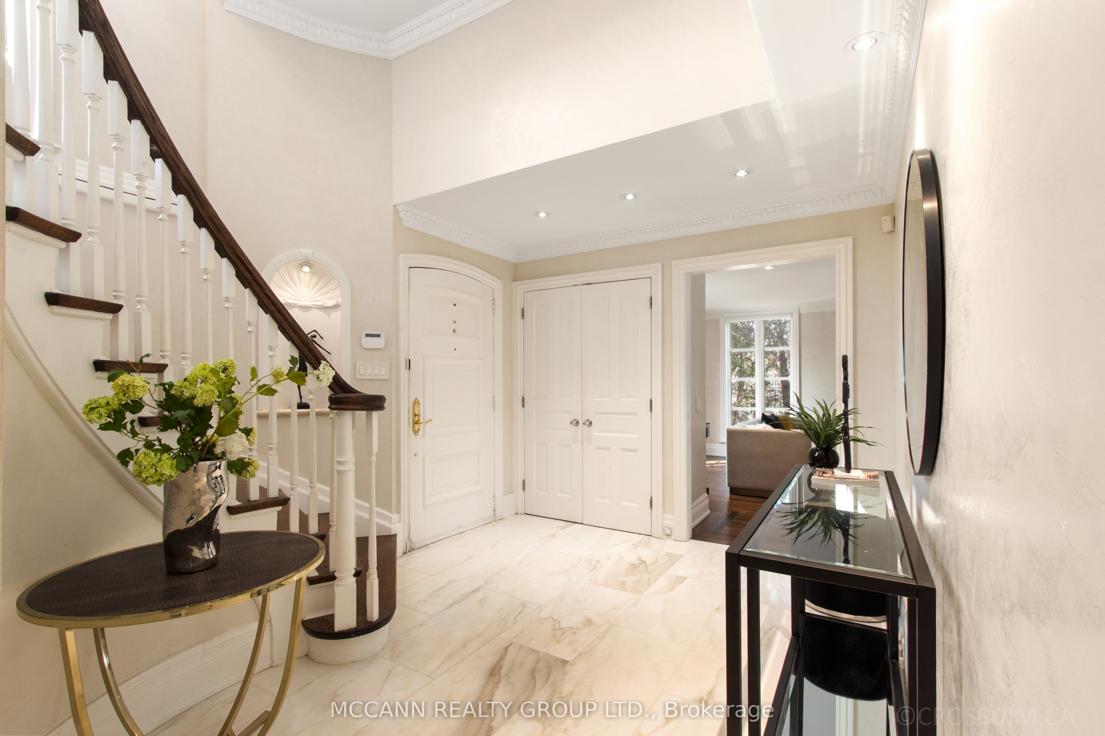 27 Strathgowan Crescent, Toronto, ON M4N 2Z6 photo 5