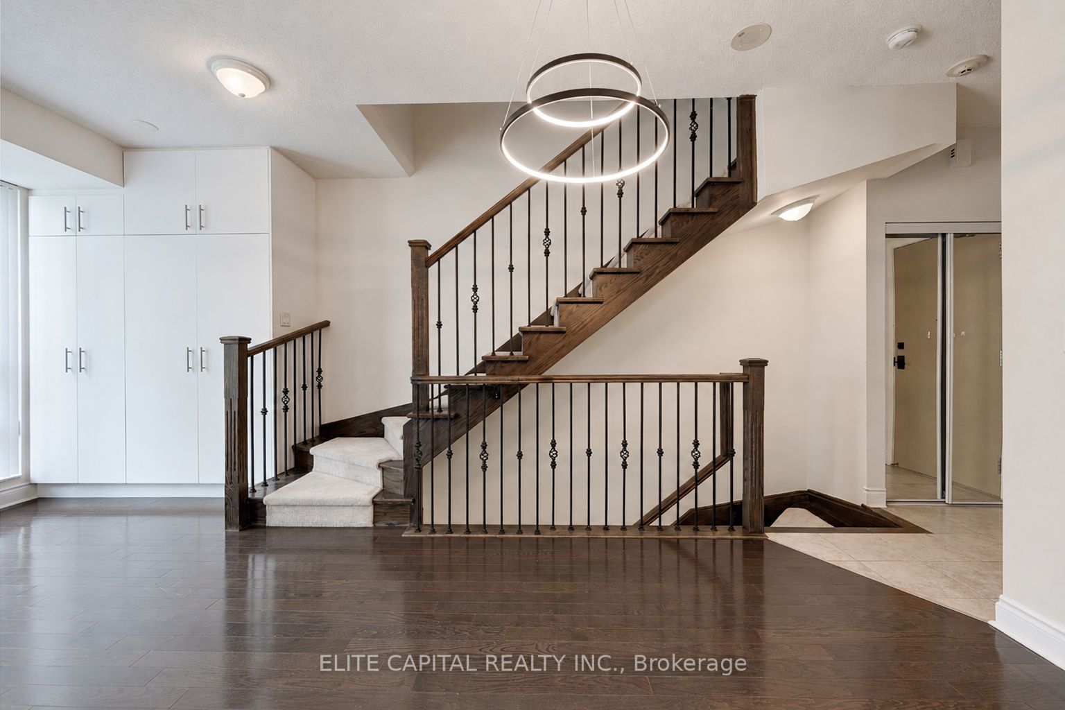 31 Olive Avenue 203, Toronto, ON M2N 4N4 photo 2