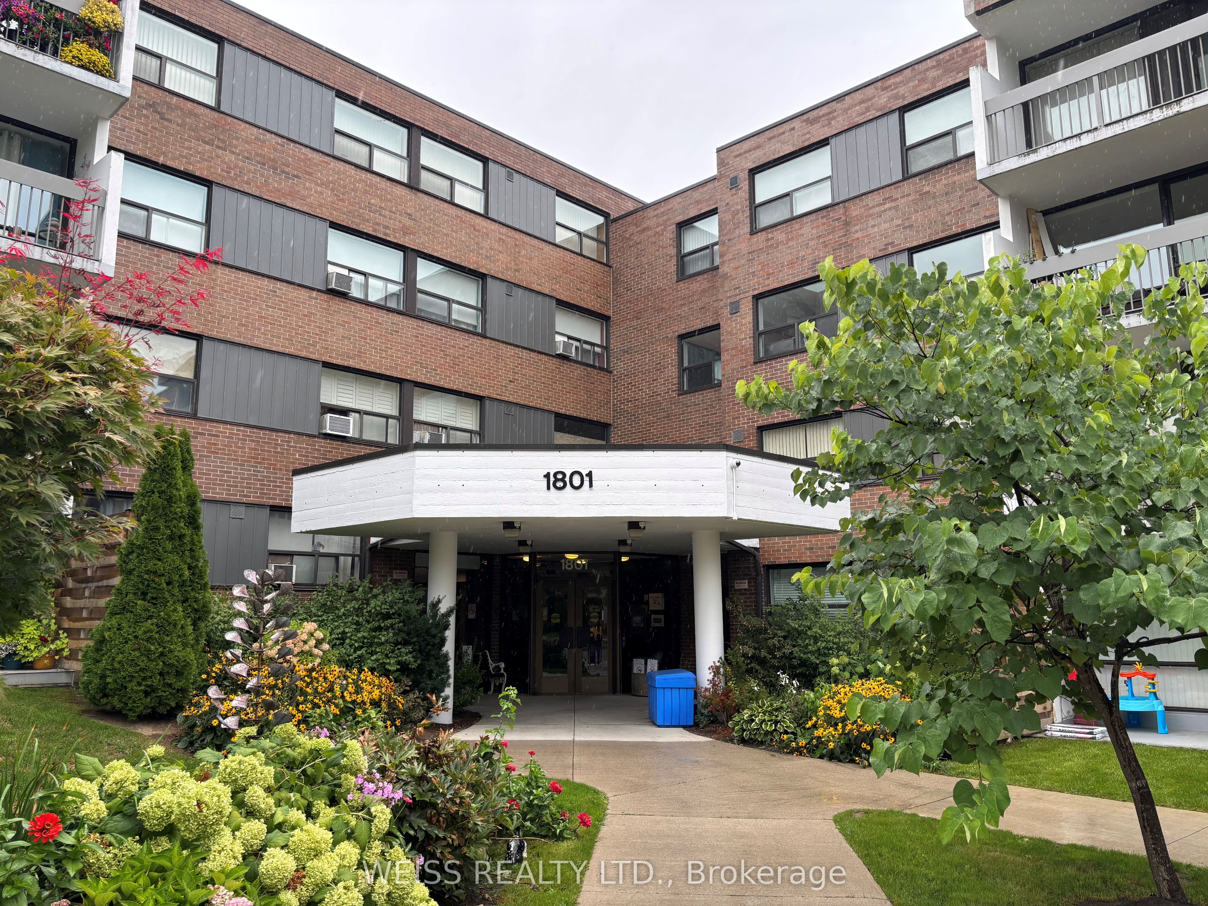 1801 O'Connor Drive 310, Toronto, ON M4A 2P8