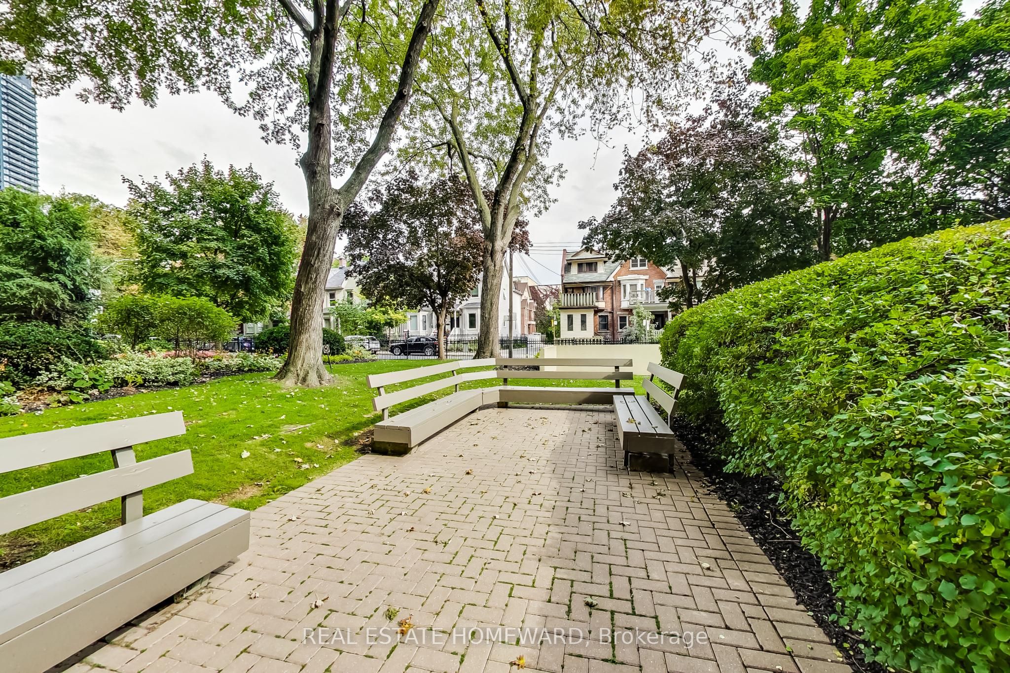 40 Homewood Avenue 707, Toronto, ON M4Y 2K2 photo 3