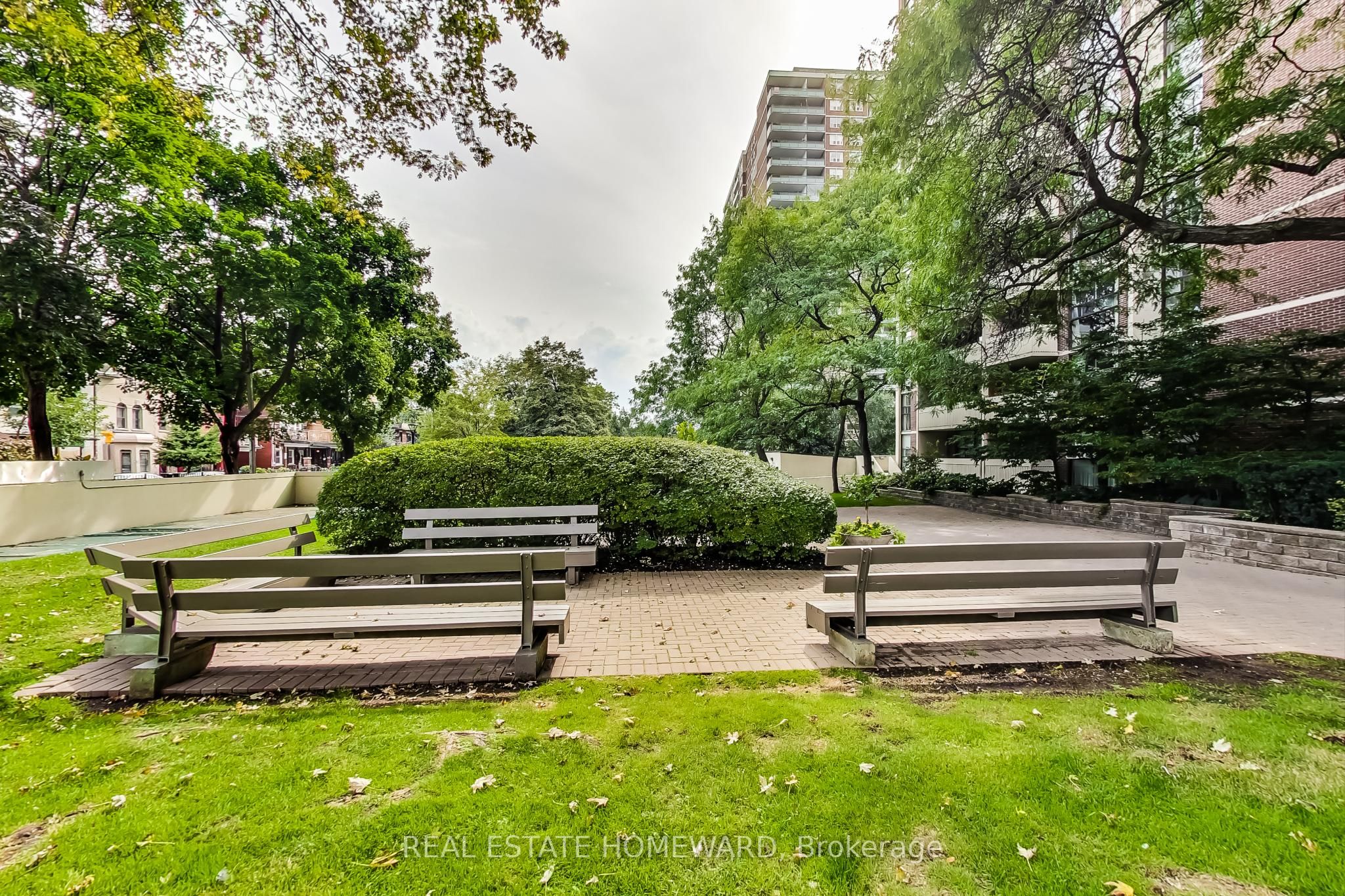 40 Homewood Avenue 707, Toronto, ON M4Y 2K2 photo 4