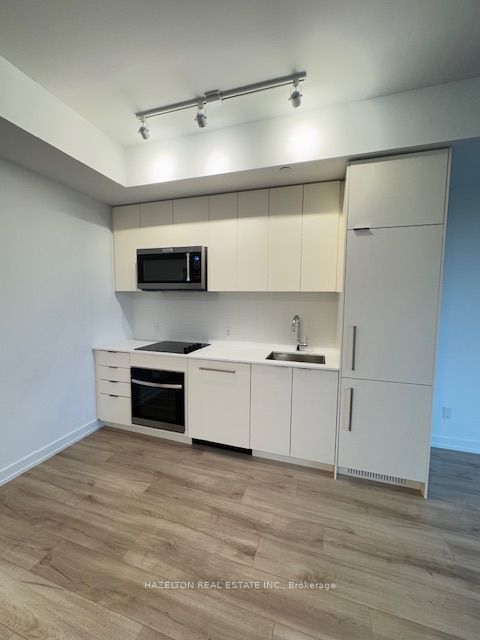 181 Sheppard Avenue E 619, Toronto, ON M2N 3A6 photo 3