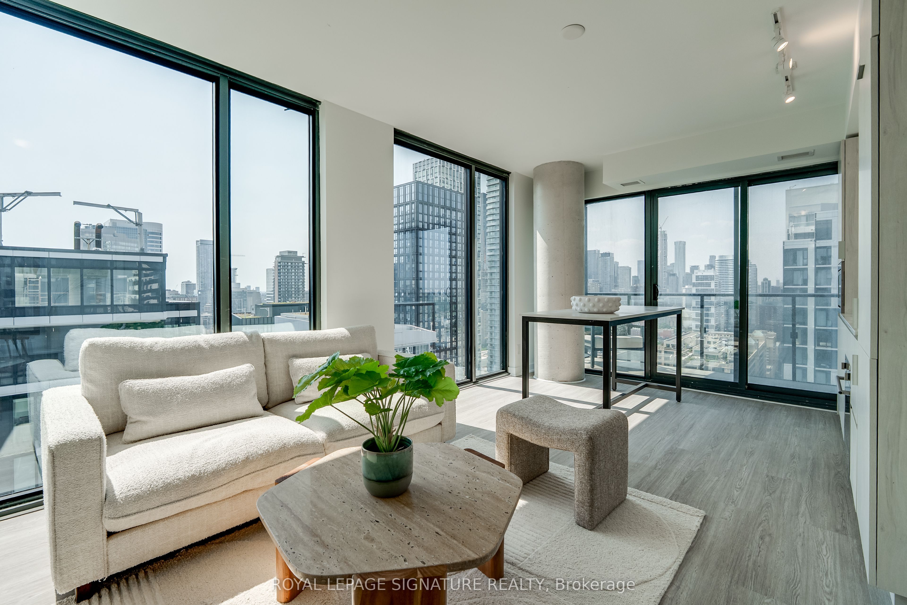 47 Mutual Street 3103, Toronto, ON M5B 0C6 photo 4