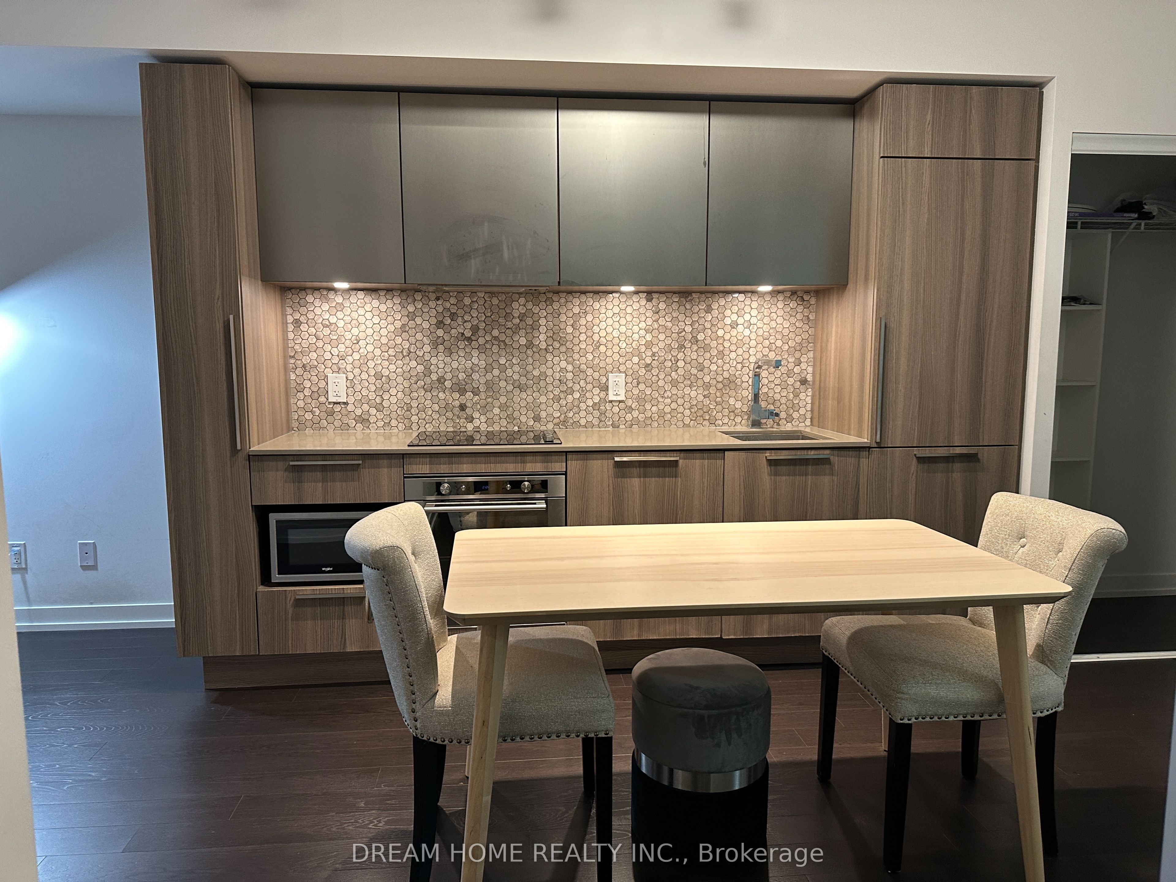 85 Wood Street 4110, Toronto, ON M4Y 0E8 photo 5
