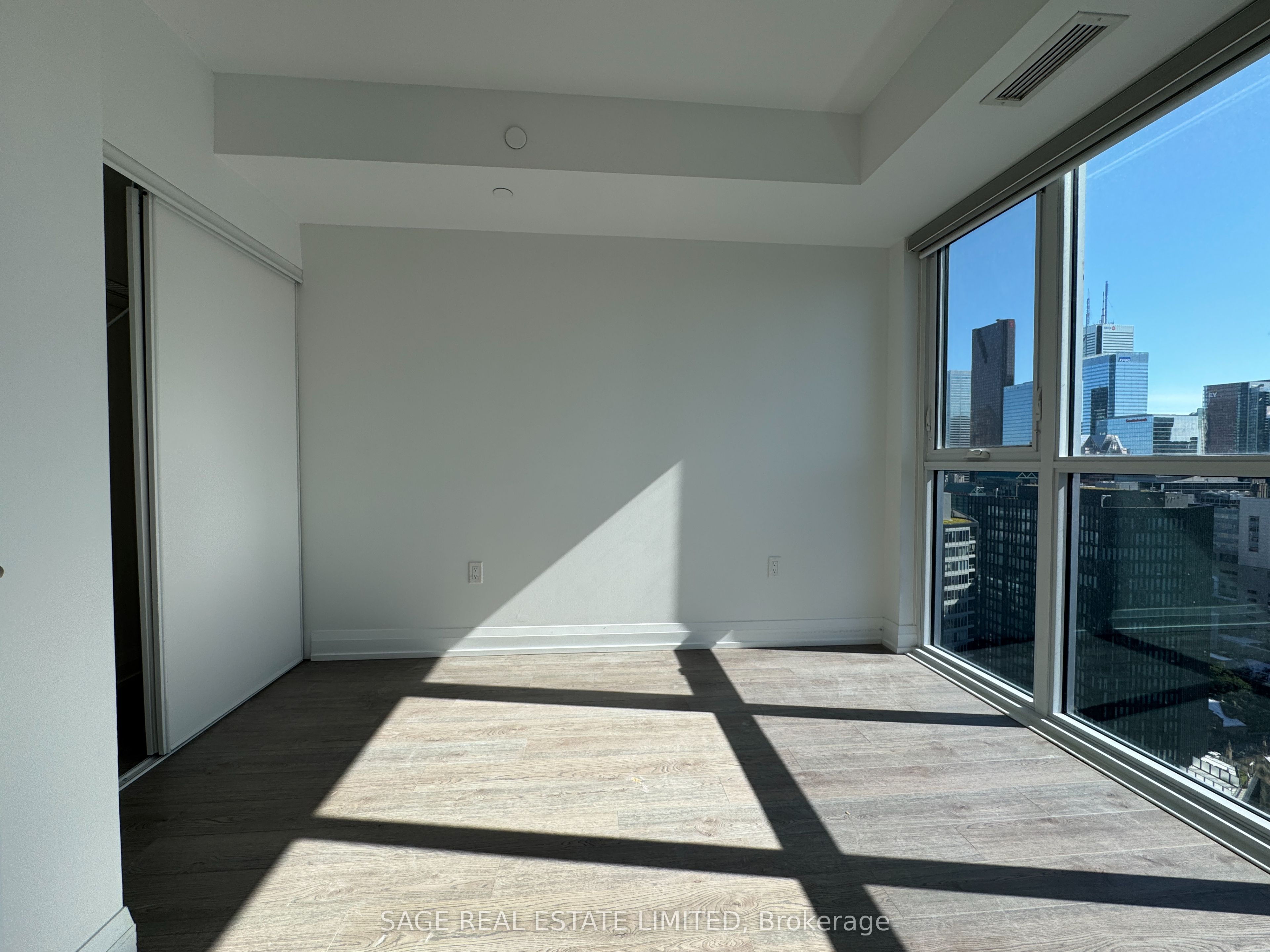77 Mutual Street 3206, Toronto, ON M5B 0B9 photo 4