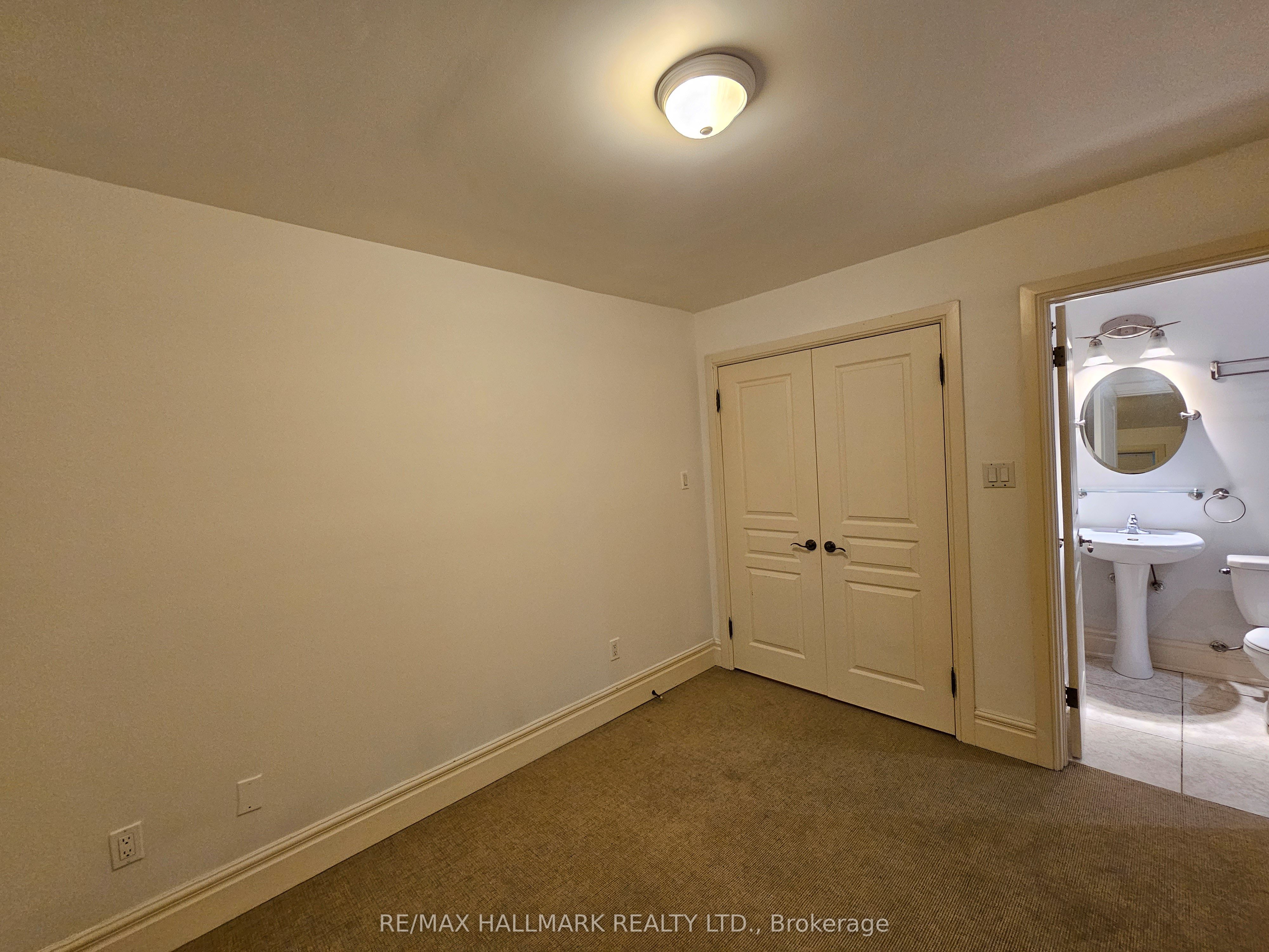 22 Roberta Drive Basement 2, Toronto, ON M6A 2J5 photo 3
