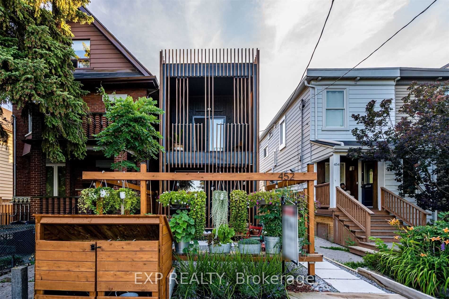 452 Montrose Avenue, Toronto, ON M6G 3H1 photo 3