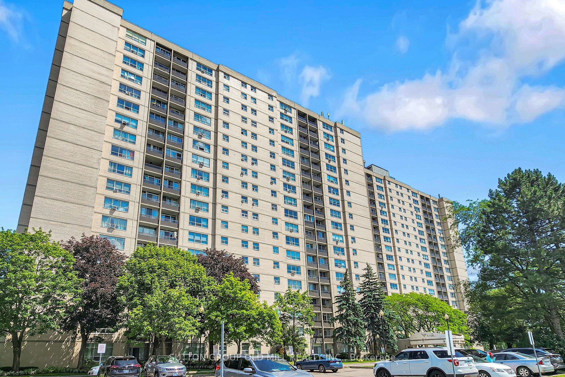 5 Parkway Forest Drive, Toronto, ON M2J 1L2