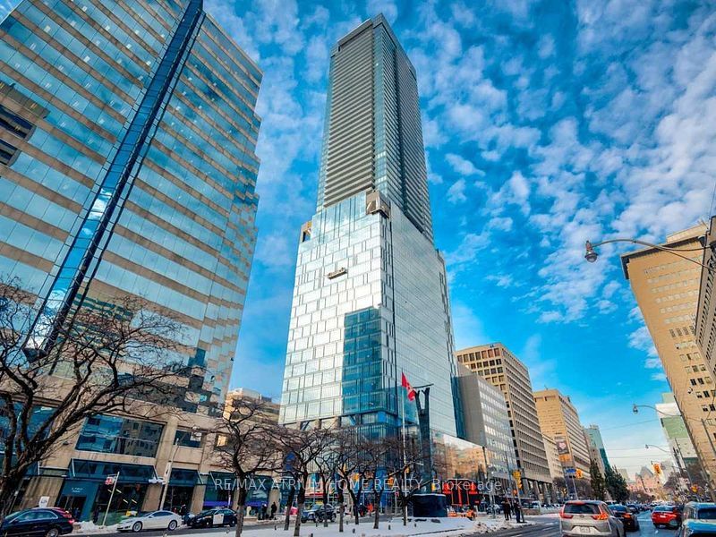 488 University Avenue 3606, Toronto, ON M5G 1V2