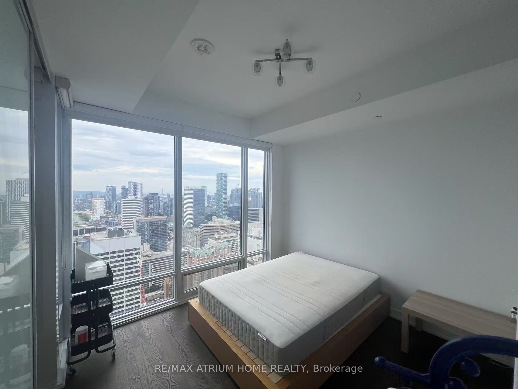 488 University Avenue 3606, Toronto, ON M5G 1V2 photo 4