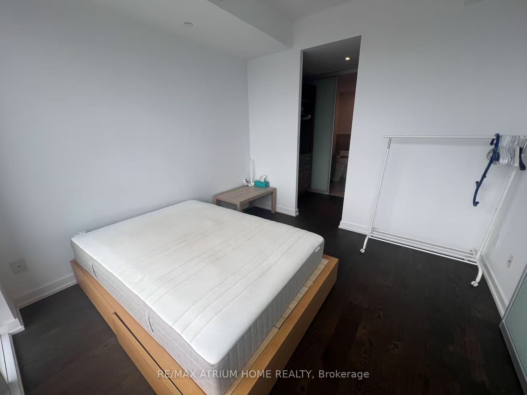 488 University Avenue 3606, Toronto, ON M5G 1V2 photo 5
